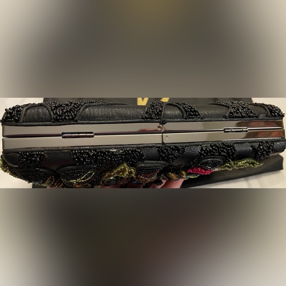 Mary Frances “ELEPHANT FLOWERS” purse handbag 14-792 - Picture 9 of 10